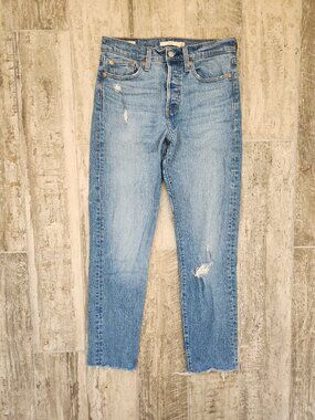 Levi Wedgie Size 26 Womens 28x28 Jeans Button Fly Premium Blue Distressed